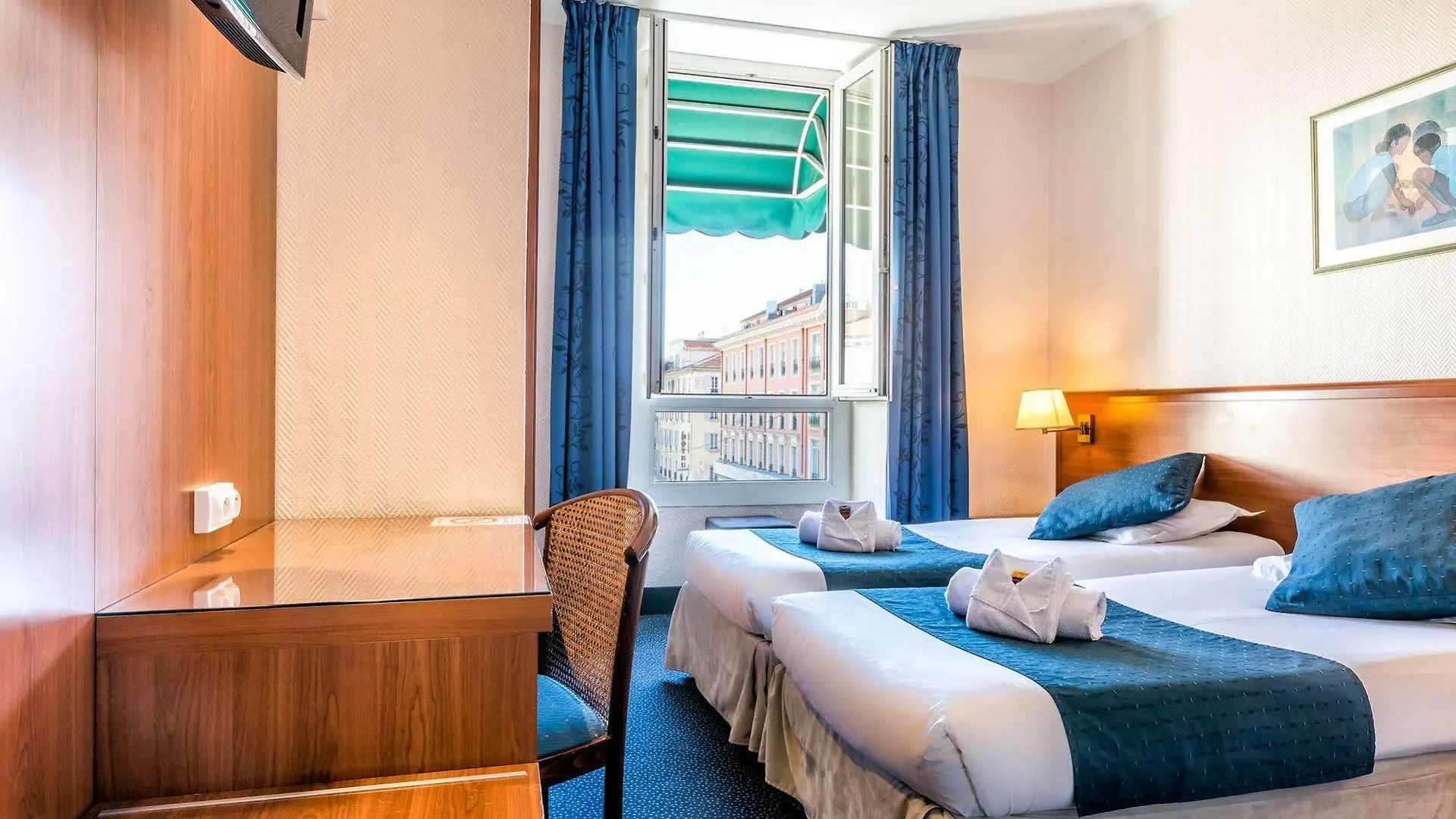 Hotel Univers Nice 4*,