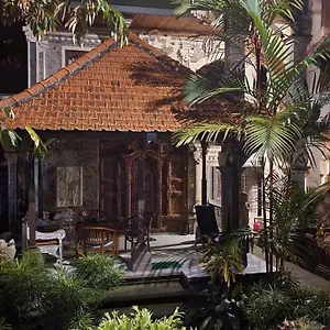 https://sanias-house.ubudhotelsnow.com