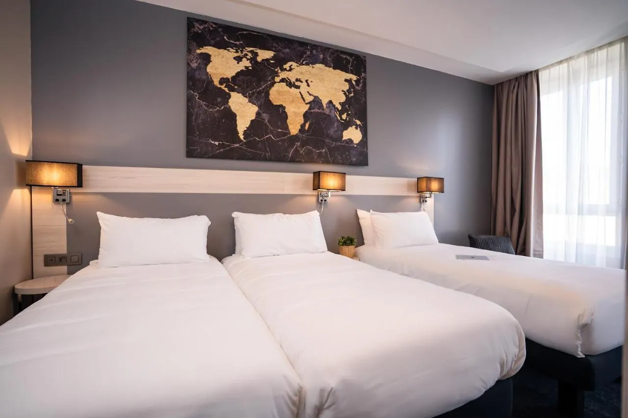 Hotel Univers Nice 4*,