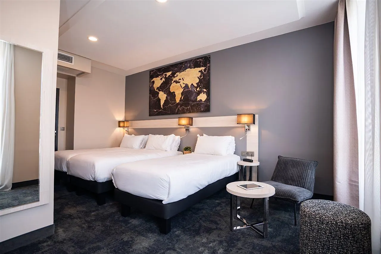 Hotel Univers Nice 4*,  France