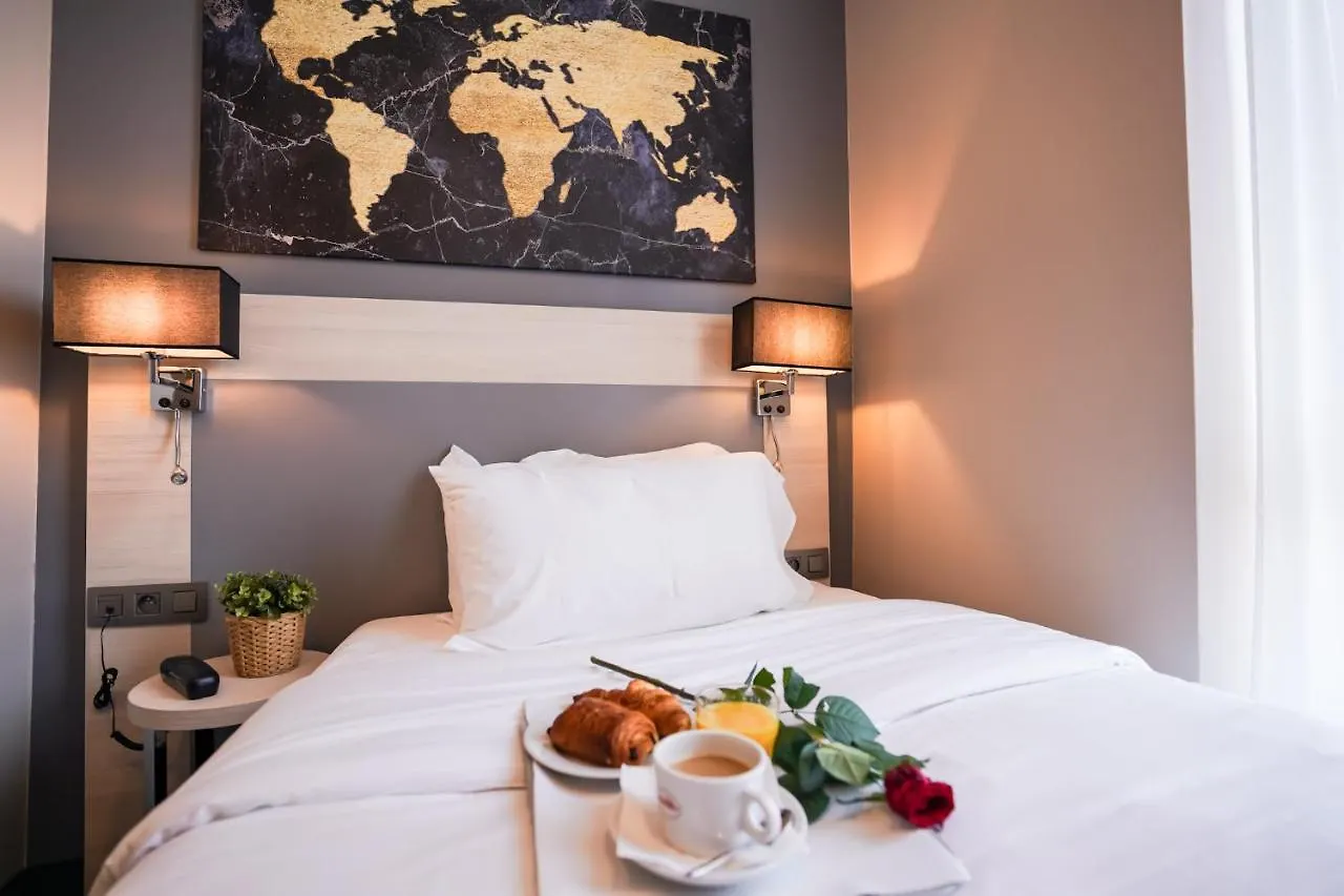 Hotel Univers Nice 4*,